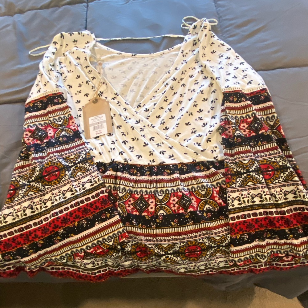 Bell sleeve printed top